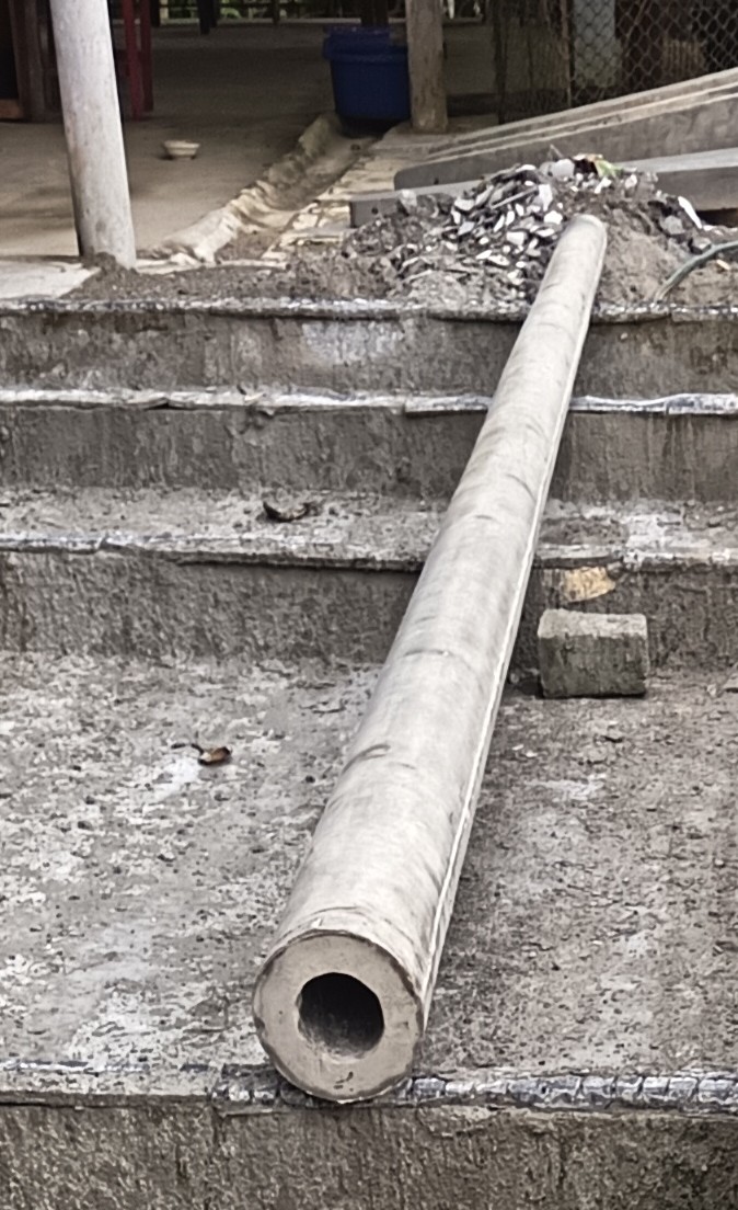 Poste de Concreto Armado Centrifugado de 5 m con caja Porta Fusible